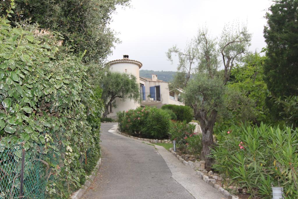 Bed and Breakfast La Tourrette Tourrettes-sur-Loup Exterior foto